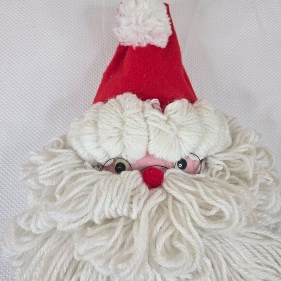 Handcrafted Santa Claus Yarn Face Decoration Kitchen Table Crafts - Picture 2 of 6